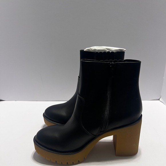New Sun + Stone Women Black Chunky Platform Block Lug Sole Ankle Boots Side Zip - Picture 8 of 9